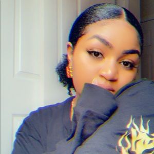 Meet your Posher, Asha